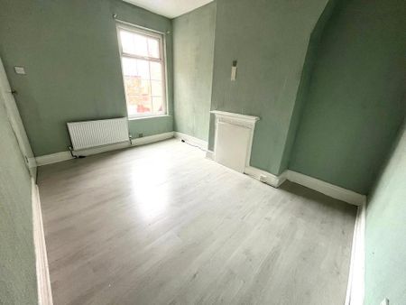 4 bedroom terraced house to rent - Photo 2