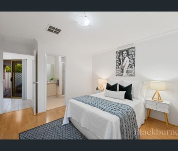 Spacious Villa in Prime Locale - Photo 3