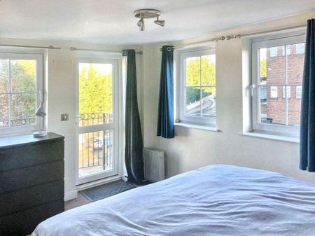 3 bed apartment to rent in NE33 - Photo 2