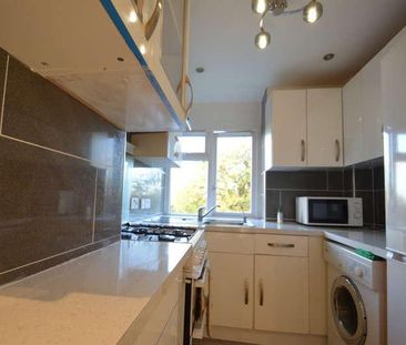 Berkeley Court, Weybridge, KT13 - Photo 4