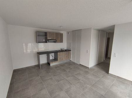 Location Appartement 3 pièces 61m² BASSENS 33530 - Photo 2