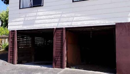 Home in Te Atatu South - Photo 4