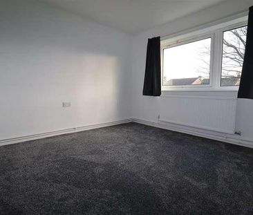 Buckfast Close, Macclesfield, Cheshire, SK10 - Photo 2