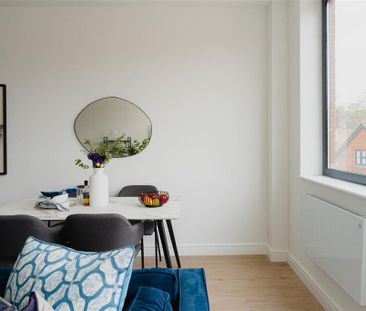 2 bedroom apartment to rent - Photo 3