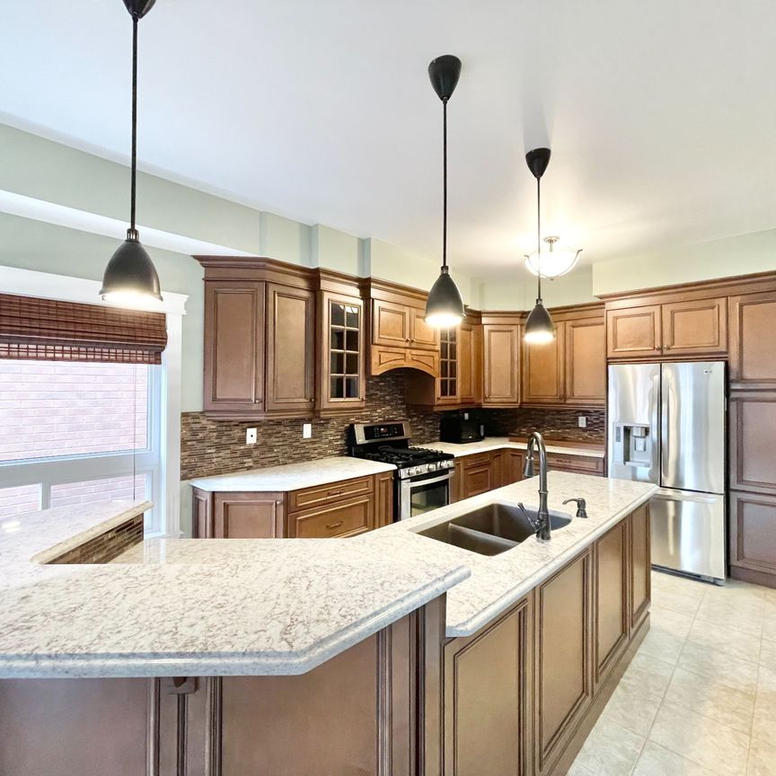 For Lease - 687 Blackwood Boulevard Unit# 1, Oshawa, Ontario - Photo 1