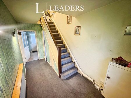 house to rent Lynmouth Drive, Wigston, Leicestershire, LE18 - Photo 5