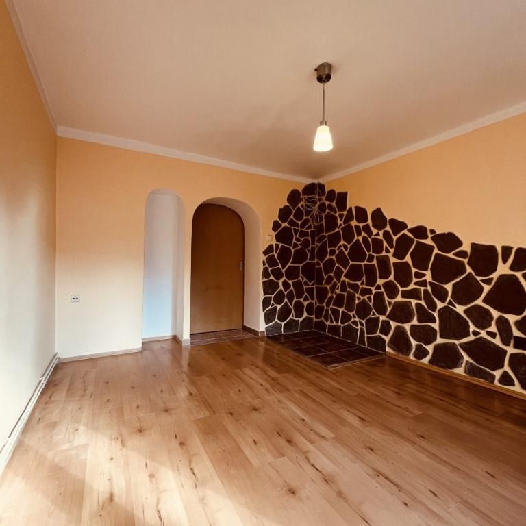 Pronájem bytu 2+1 53 m2 - Fotografie 1