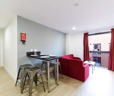 1 bedroom in a flat share to rent - Photo 1