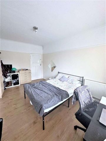 Finchley Lane, Hendon London, NW4 - Photo 2