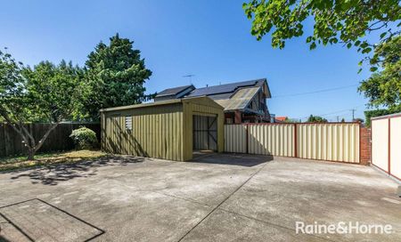 2 Courtney Avenue, Hoppers Crossing, VIC 3029 - Photo 3