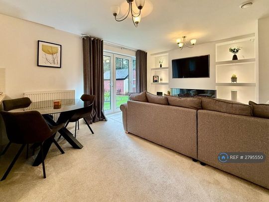 2 bedroom flat to rent - Photo 1