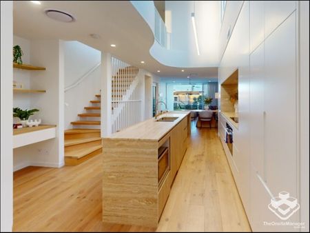 Stunning Waterfront Home, Includes Services - Photo 4