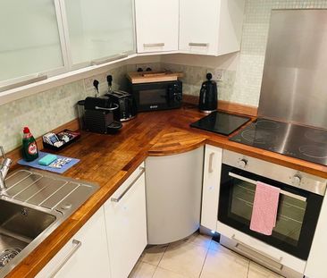 2 Bed Flat, Powis Square, BN1 - Photo 6