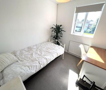 3 bedroom terraced house to rent - Photo 6