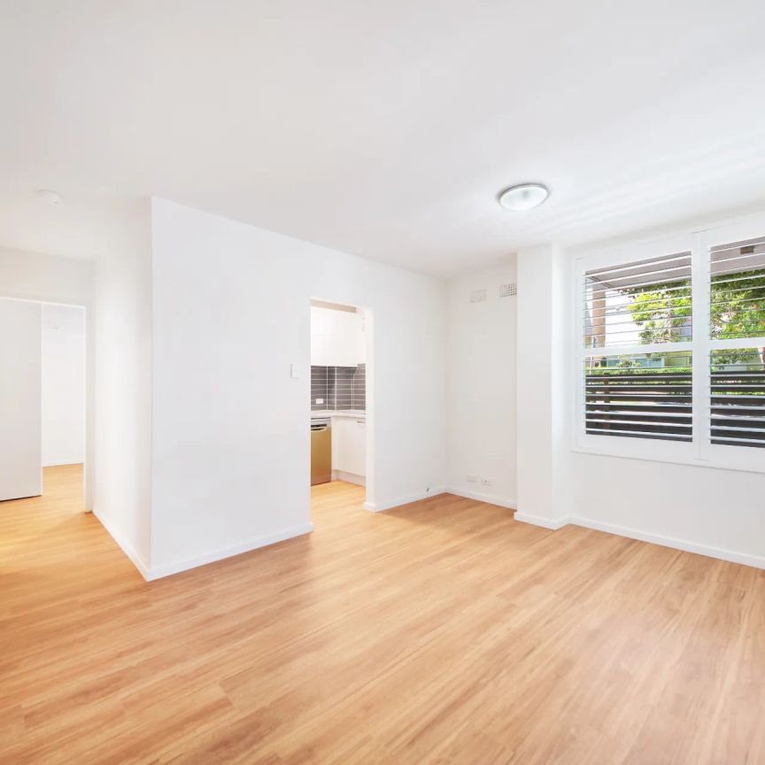 Stylish, Renovated Apartment in the Heart of Neutral Bay - Photo 1