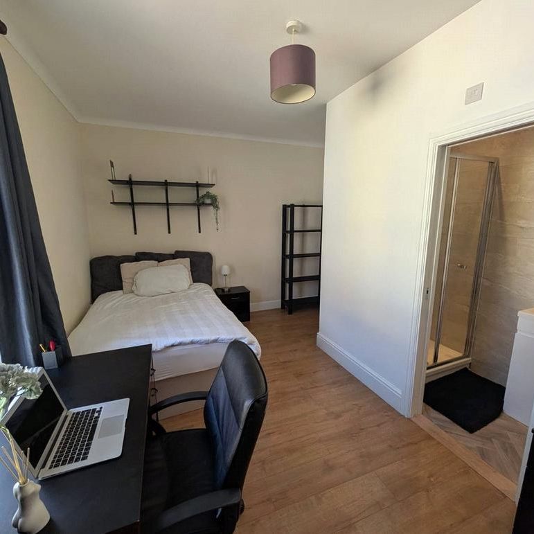 4 bedroom house to rent - Photo 1