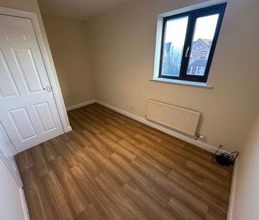 2 bedroom end of terrace house to rent - Photo 6