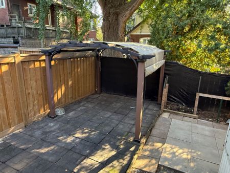 For Lease - 203 Fairleigh Avenue, Hamilton, Ontario - Photo 3