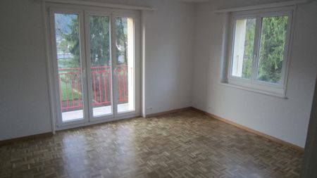 Joli appartement de 4 pièces avec balcon et ascenseur - Photo 3