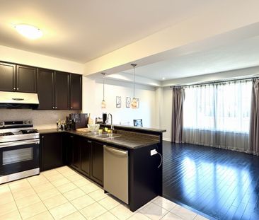 For Lease - 3275 Stalybridge Drive Unit# 47, Oakville, Ontario - Photo 4