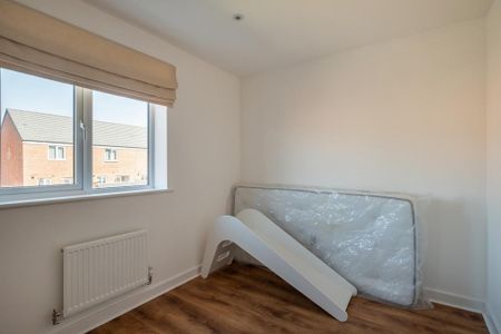 3 bedroom end of terrace house to rent - Photo 3