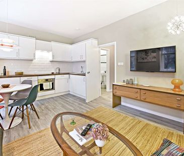 A well-presented one bedroom apartment - Photo 1
