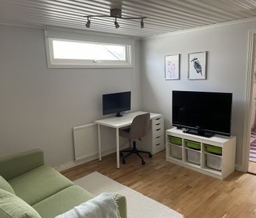 Alströmervägen, Sollentuna - Photo 1