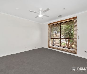 Beautiful Family Home with Space and comfort - Photo 2