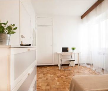 Calle de Lope de Rueda, Madrid, Community of Madrid 28009 - Foto 4