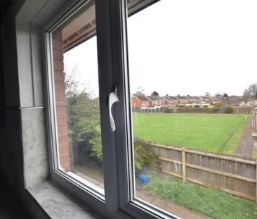 4 bedroom Flat To Let - Photo 6