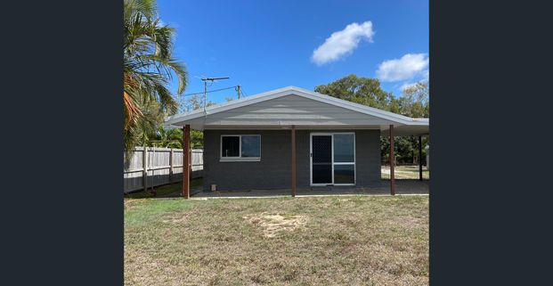 Beach front !!! - Photo 1