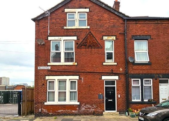 2 bedroom terraced house to rent - Photo 1
