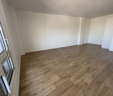Location Appartement 1 pièce 32m² BOULOGNE BILLANCOURT 92100 - Photo 4
