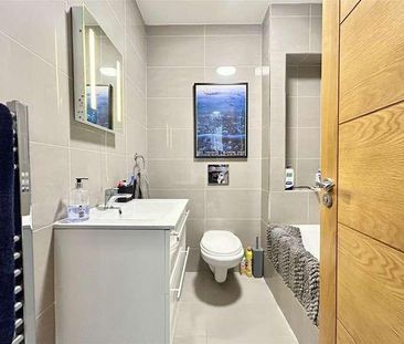 Adams Yard, Hertford, SG14 - Photo 5