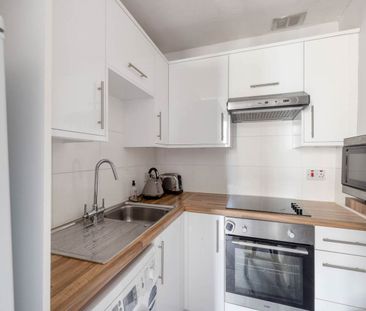 Caledonian Crescent, Dalry, Edinburgh - Photo 1