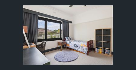 Charming Renovated Home in Central Location - Photo 3