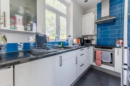 1 bedroom flat to rent - Photo 3