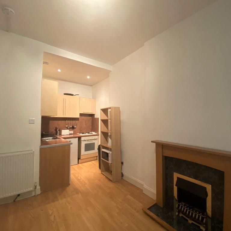 1 bedroom flat to rent - Photo 1
