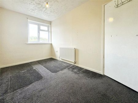 3 bedroom end of terrace house to rent - Photo 3