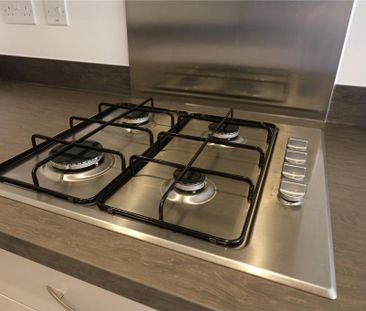 2 bedroom semi-detached house to rent - Photo 4