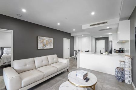 Modern executive apartment in a convenient locale - Photo 2