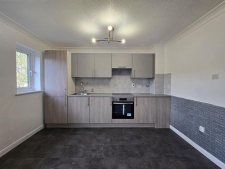 Purley Park Road, Purley CR8, London - Photo 3