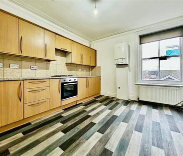 3 bedroom apartment to rent Brighton Road, Worthing, West Sussex, BN11 - Photo 6