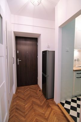 Kawalerka w centrum, 5 min tramwaj, ul. Racławicka - Photo 1