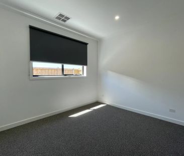Functional and low maintenance stunning home - Photo 5