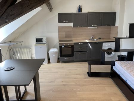 Location Appartement 1 pièce 30m² CHATELLERAULT 86100 - Photo 3