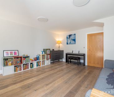 4 bedroom end terraced house to rent, - Photo 1