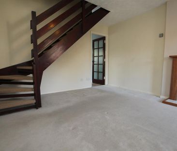 2 bedroom terraced house to rent - Photo 2