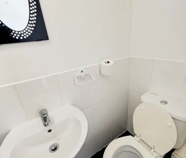 room 6 - Photo 5