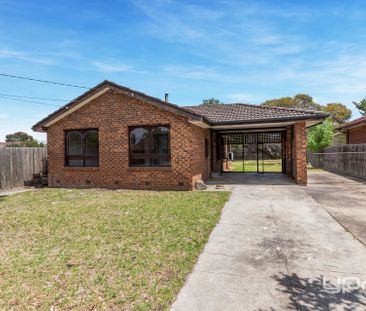 Stunning 3-Bedroom Home in St Albans - Photo 6